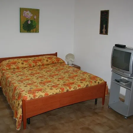 Bed & Breakfast Montesole Holiday 3*