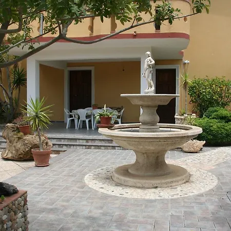 Bed & Breakfast Montesole Holiday 3*