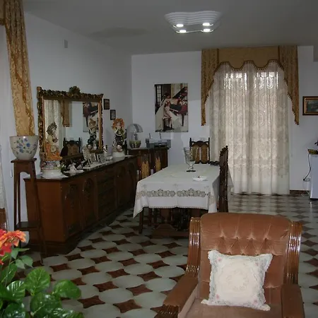 Bed & Breakfast Montesole Holiday 3*
