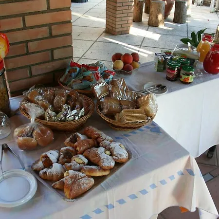 Bed & Breakfast Montesole Holiday 3*
